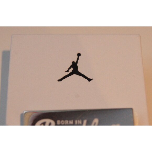 Jordan Pins Made in Brooklyn #WEAREJORDAN - Picture 4 of 5